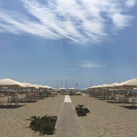 Hotel Ambasciatori Marina di Pietrasanta Exterior foto