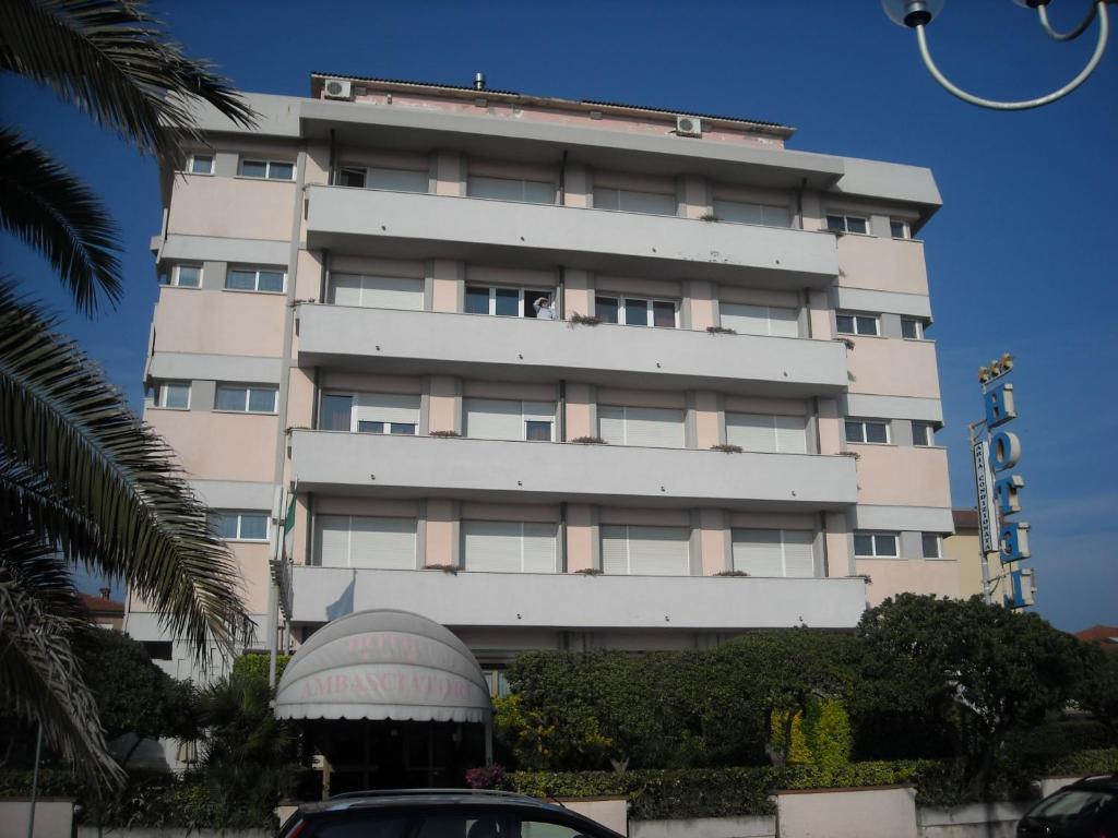 Hotel Ambasciatori Marina di Pietrasanta Exterior foto